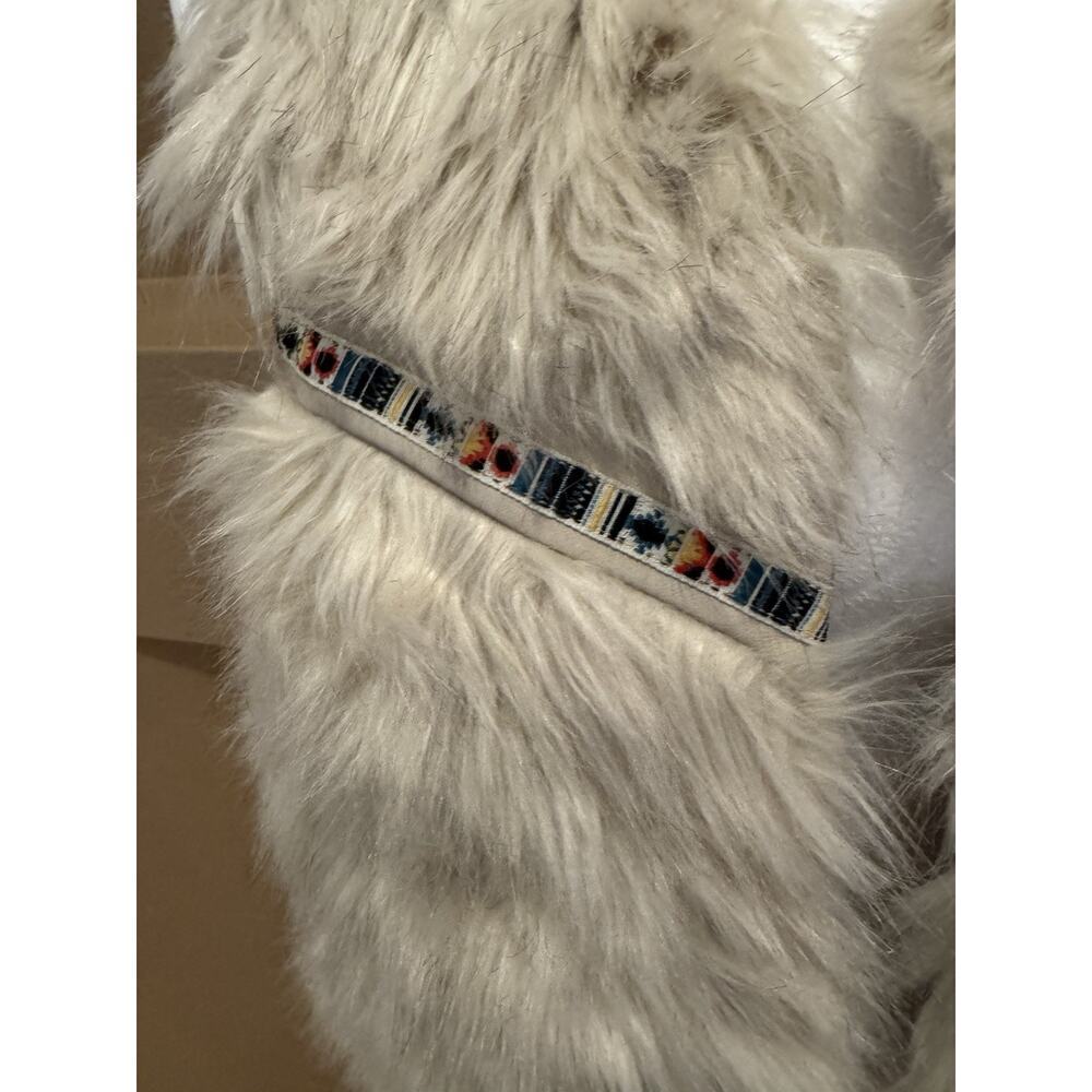 New Directions Vest Faux Fur Ivory Size S NWT - Picture 2 of 9